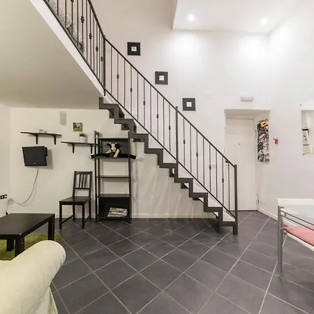 Loft A Chiaia A Pochi Passi Dal Lungomare Neapel